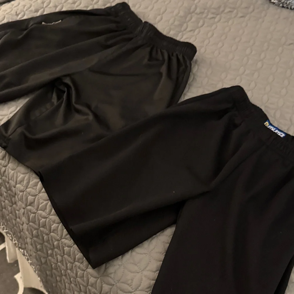 9 Piece bundle of boys size 10-12 clothing - Picture 14 of 15
